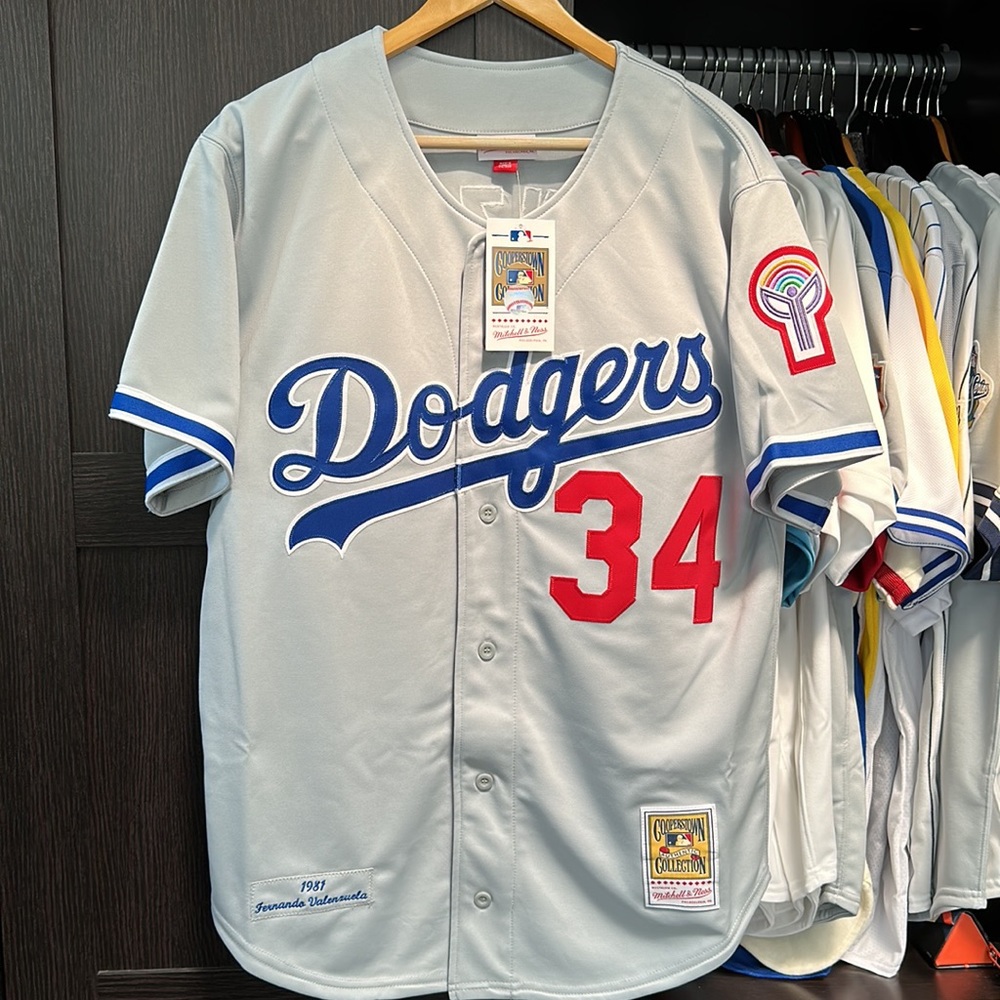 Mitchell & Ness Fernando Valenzuela Los Angeles Dodgers 1981 Authentic Jersey